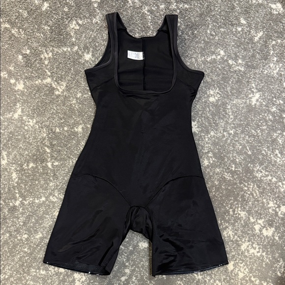 Naomi & Nicole Other - Sleek Black Shapewear Bodysuit